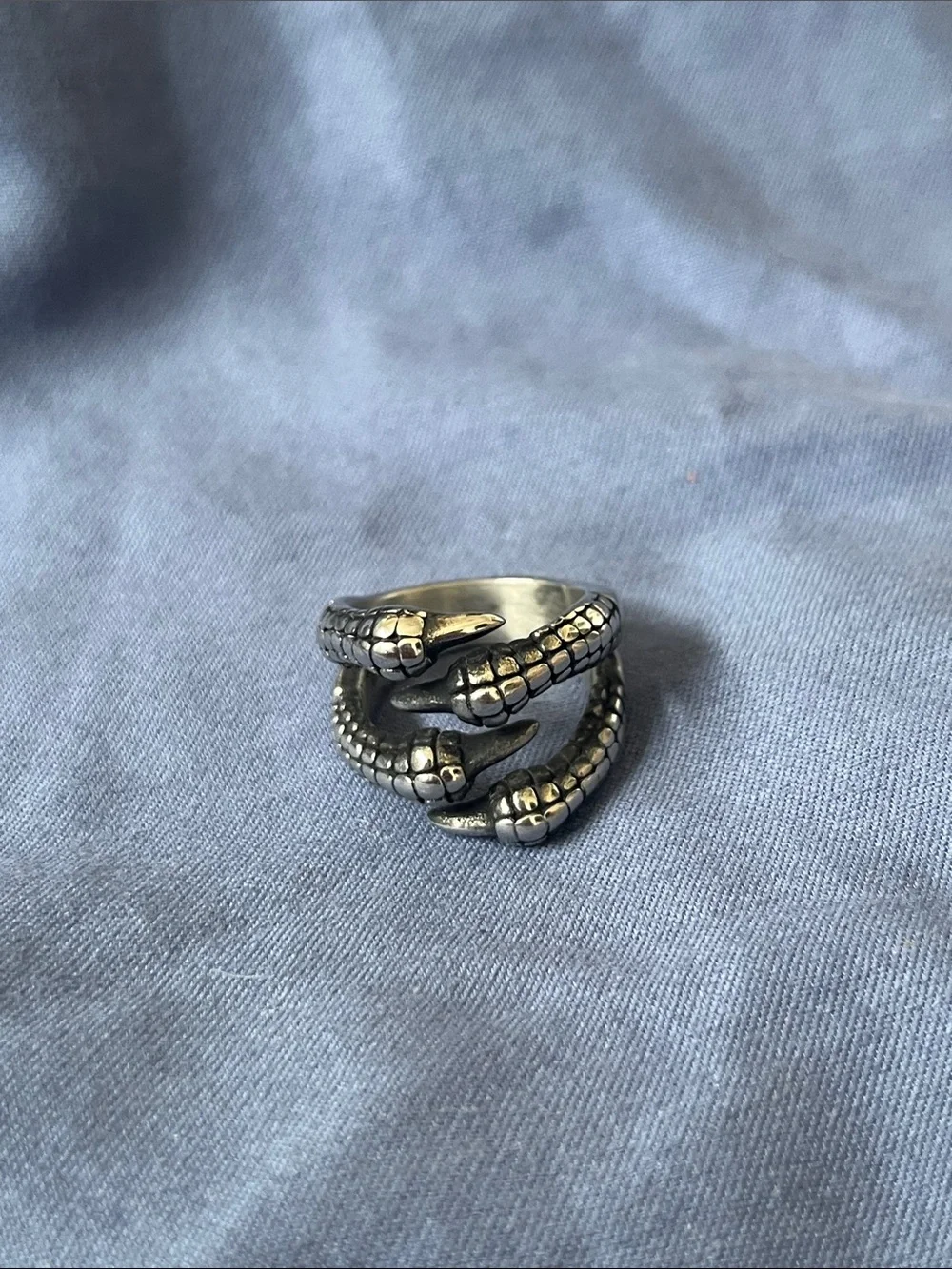 Dragon Claw Design Ring - Black & Silver Toned